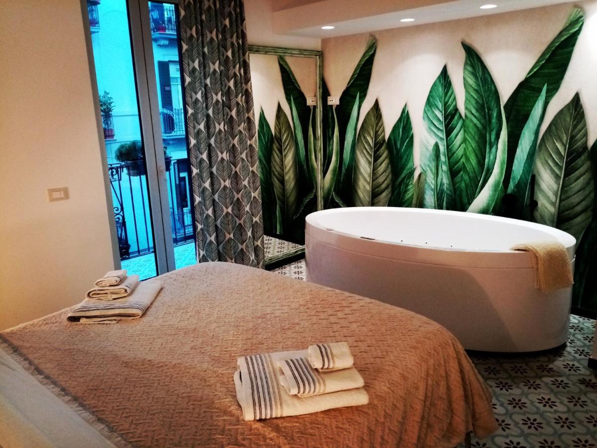 Sonnino Suite Jacuzzi Apartment 바리 외부 사진