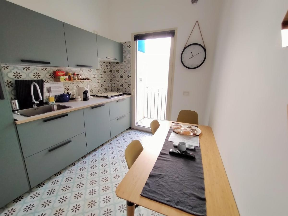Sonnino Suite Jacuzzi Apartment 바리 외부 사진